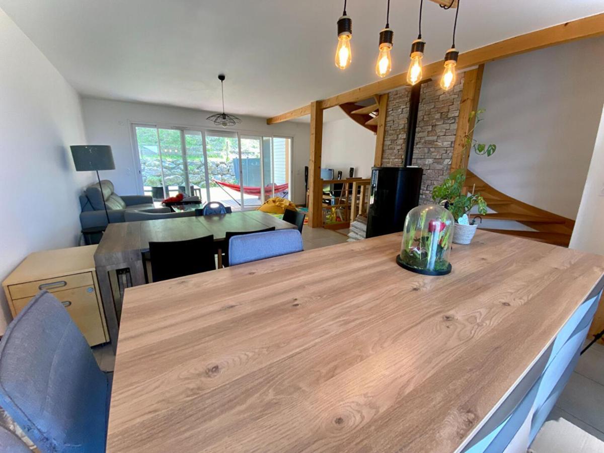 Maison Familiale Vue Lac Avec Jardin - A 10Mn Du Lac Et Stations De Ski Apartment Publier Luaran gambar