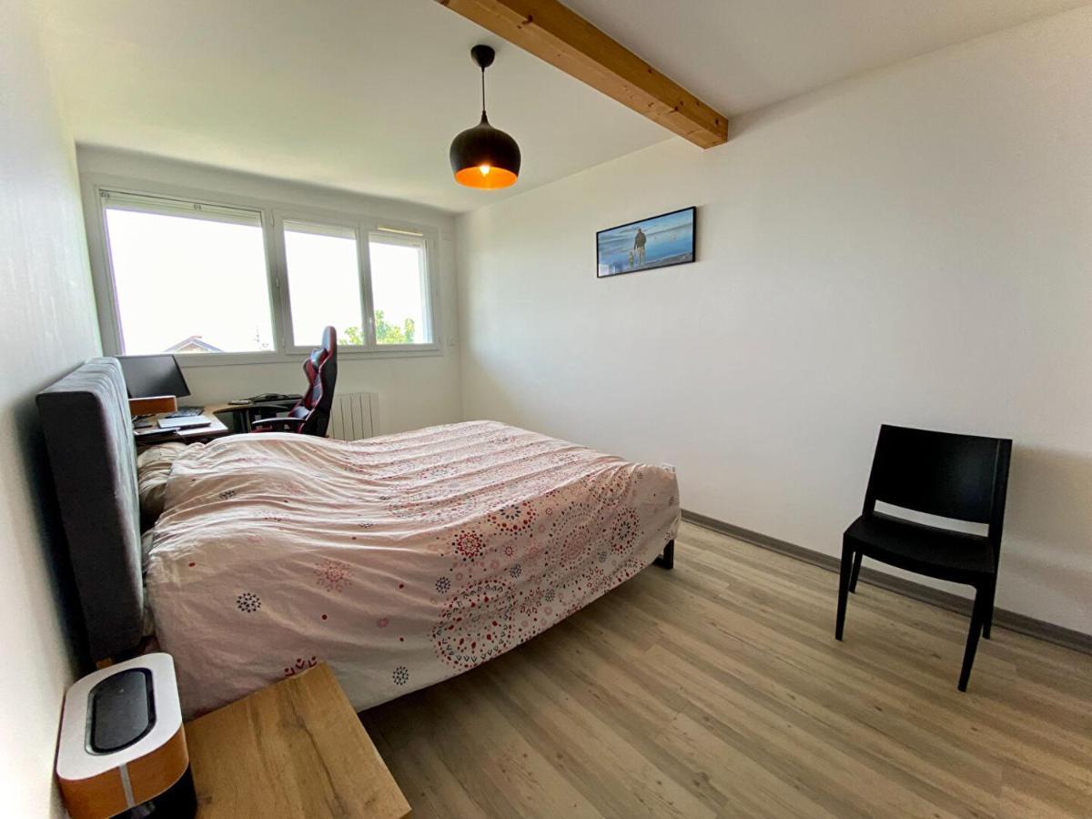 Maison Familiale Vue Lac Avec Jardin - A 10Mn Du Lac Et Stations De Ski Apartment Publier Luaran gambar